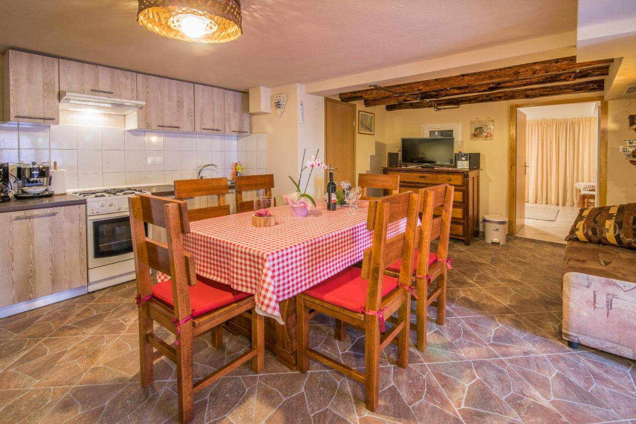 Apartment Samanic Malinska Exteriér fotografie